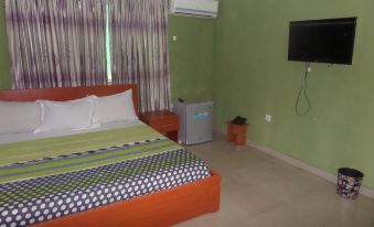 Terris Hotel and Suites