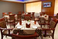 Hotel Gopalapuram International - Frühstück
