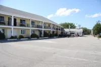 Cape Cod Inn Hotels in Hyannis