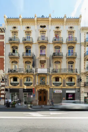 Red Nest Hostel
