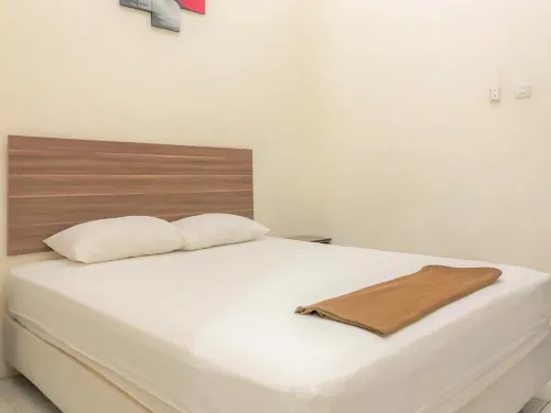 Hotel Lido 88 Sorong Mitra RedDoorz Hotels in Sorong