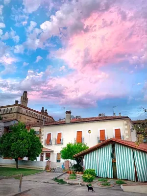 Hotel Rural la Casa de Pasarón فنادق في La Vera
