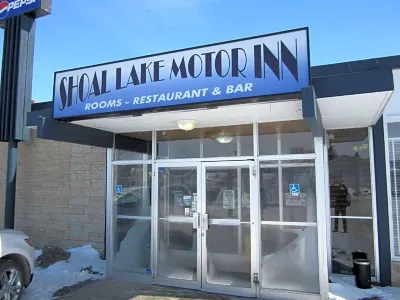 Shoal Lake Motor Inn Hotels in 