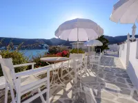 Vardia Bay Studios Hotels in Folegandros