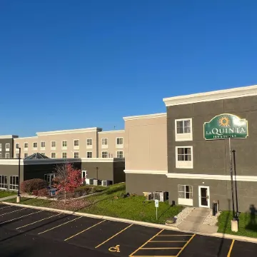 La Quinta Inn & Suites by Wyndham Oshawa