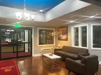 Days Inn & Suites by Wyndham Norton Shores/Muskegon Hotels in Muskegon