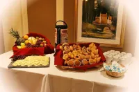 Days Inn by Wyndham Levis - breakfast
