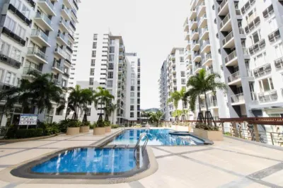 Del's Condotel across NAIA Terminal 3 Hotel in zona Newport Performing Arts Theater