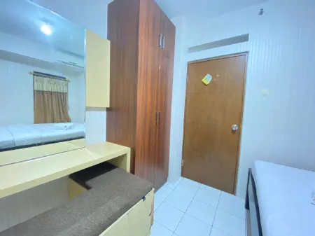 Stylish & Strategic 2Br at Gateway Ahmad Yani Cicadas Apartment Near Mall
