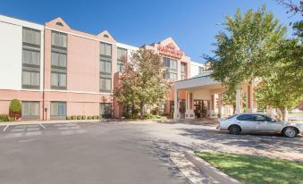 Hawthorn Suites by Wyndham Midwest City Tinker AFB