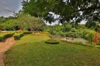 Grand & Gangula Hotel in zona Randeniya Rock Temple