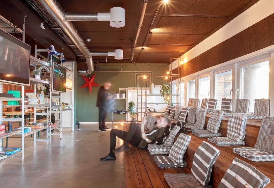 어반 캠퍼 호스텔