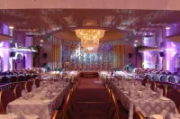 Regency Palace Hotel Hotels in Adma W Dafnah