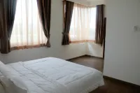 Diyar Villas Puncak H8/7 - parking