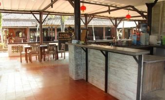 Soka Indah Restaurant & Bungalows