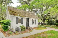 Wedgefield Country Club Hotels in Pawleys Island