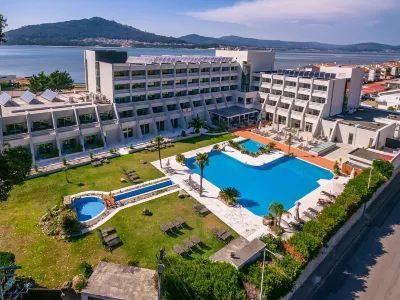 Hotel Porta do Sol Conference & Spa Отели в г. 