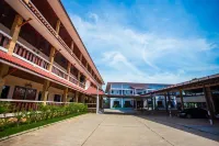 OYO 75464 Nakarin Hotel Hotels in Amnat Charoen