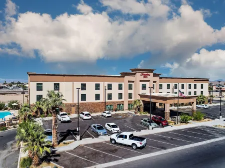 Hampton Inn Parker Отели в г. Cienega Springs