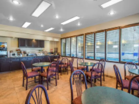 Baymont by Wyndham Loveland/Fort Collins Area Hotels in Loveland