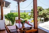 Amorani Studios Hotel a Andros