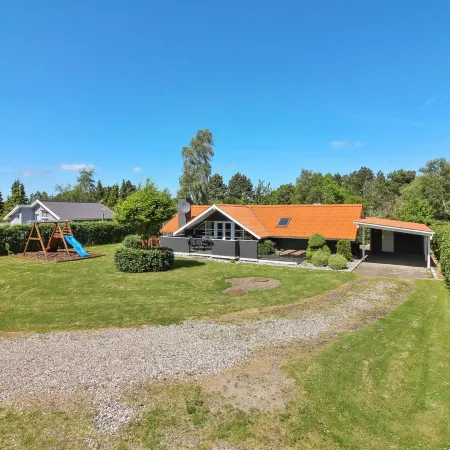 "Gretta" - 400m from the Sea