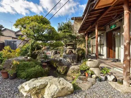 Uokagi Ryokan Отели рядом с достопримечательностью «Okehazama Ancient Battlefield Park»