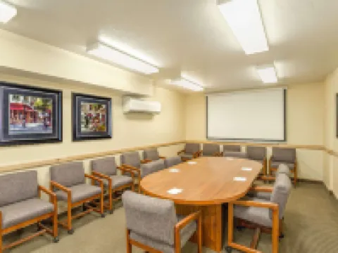 كومفرت إن آند سويتس سالت ليك سيتي آي-80 آي-15 داون تاون Hotels near ترولي سكوير