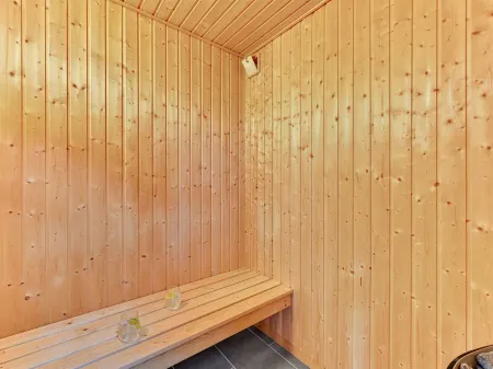 "Wienke" - 300m to the Fjord