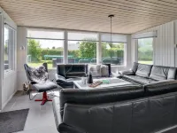"Edel" - 650m from the Sea