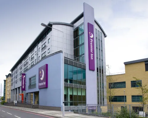 Premier Inn London Wimbledon South マートンのホテル