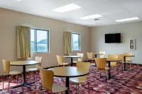 Super 8 by Wyndham O'Neill NE - Motels