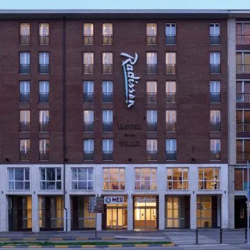 Radisson Hotel Ferrara Hoteles cerca de Castillo Estense
