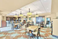 Cozy Apartment w Pool and Hot Tub - Near Disney Hotels in Orange County