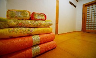 Jeonju Hanok Midam