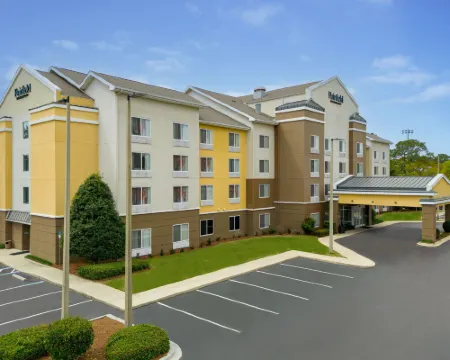 Fairfield Inn & Suites Fort Walton Beach-Eglin AFB Hotels in Shalimar