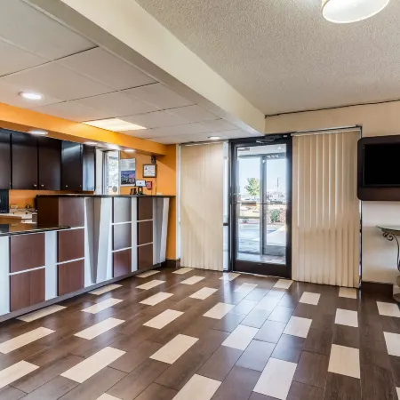 Motel 6 Kenly, NC