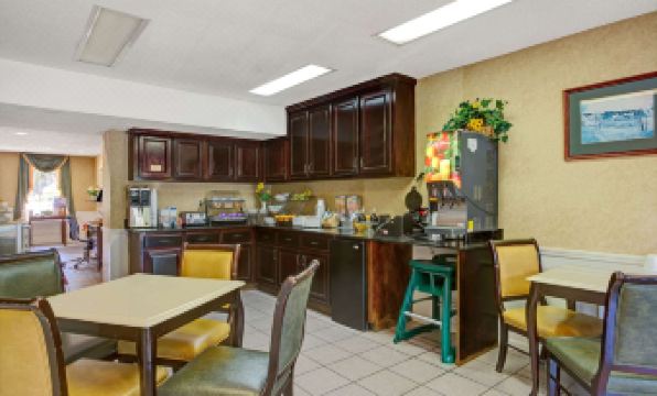 Baymont by Wyndham Smithfield