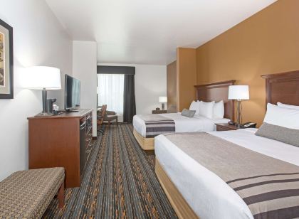 Best Western Plus Lincoln Inn  Suites