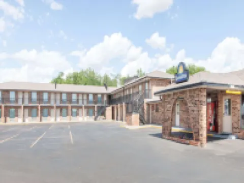 Days Inn by Wyndham Erick Hotels in Erick