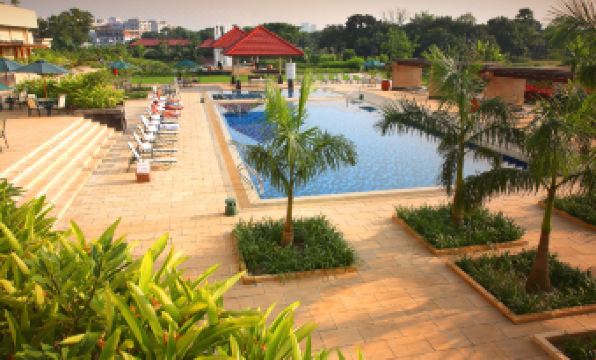 Radisson Blu Dhaka Water Garden