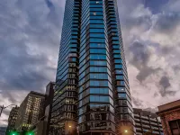 أستون آت إكزاكاتيف سنتر هوتيل Hotels near قصر لولاني