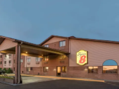 Super 8 by Wyndham Portsmouth Hotels in Scioto County