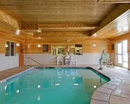 Comfort Suites Redding - Shasta Lake - Pools