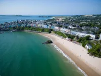 The Sand Castle - 2 Bedroom Apartment - Tenby - شاطئ