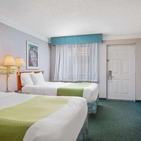 Days Inn by Wyndham Reno
