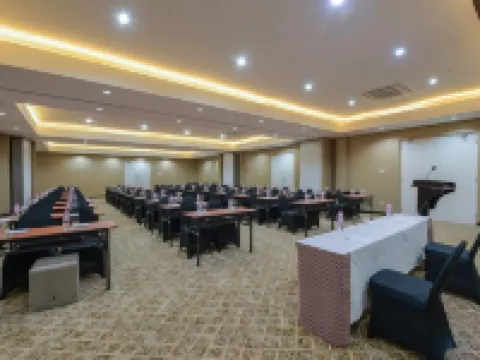 Royal Regantris Cendana Hotels in Tegalsari