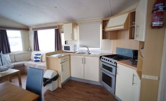 Lyntons 3 Bedroom Caravan at Heacham Beach