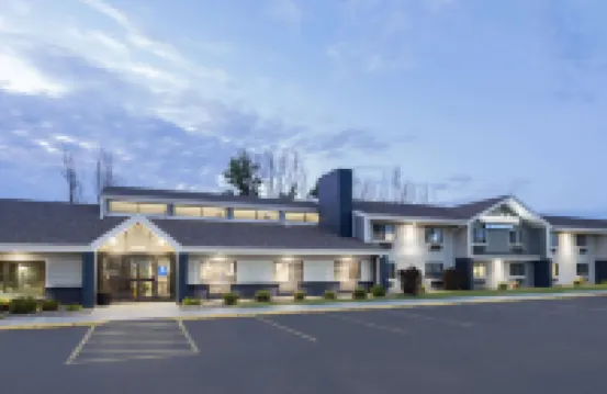 AmericInn by Wyndham Plover Stevens Point - Pet-friendly