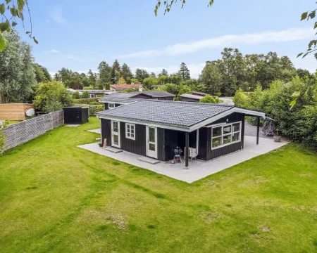 "Merilin" - 300m from the Sea Hoteles en Idestrup